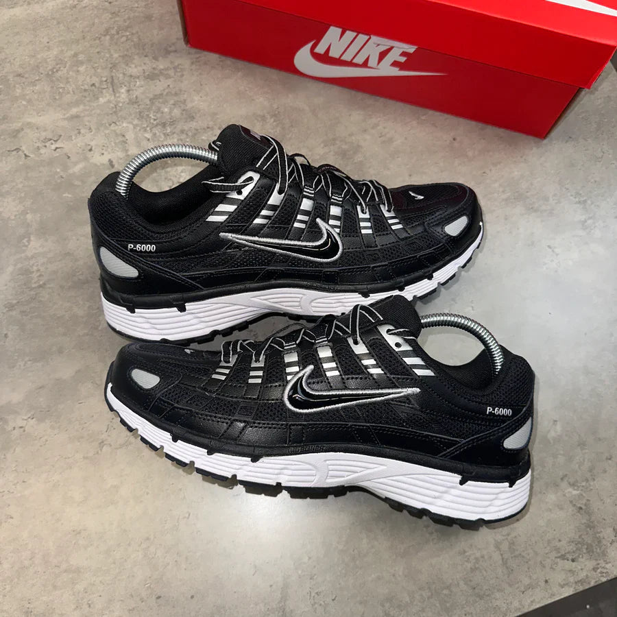Nike P6000 Black / White