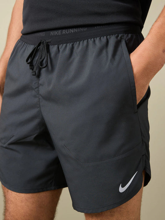 Nike Stride 7inch Dri-Fit Shorts - Black